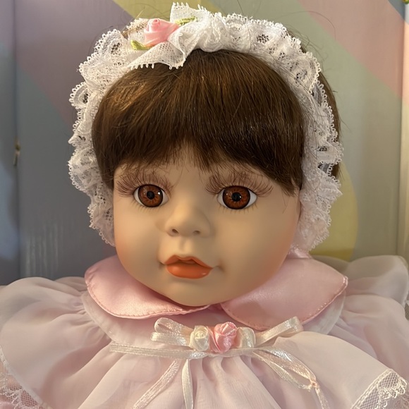 Emerald Vinyl Originals Limited Edition Collectible Baby Doll Cathy - Picture 3 of 6